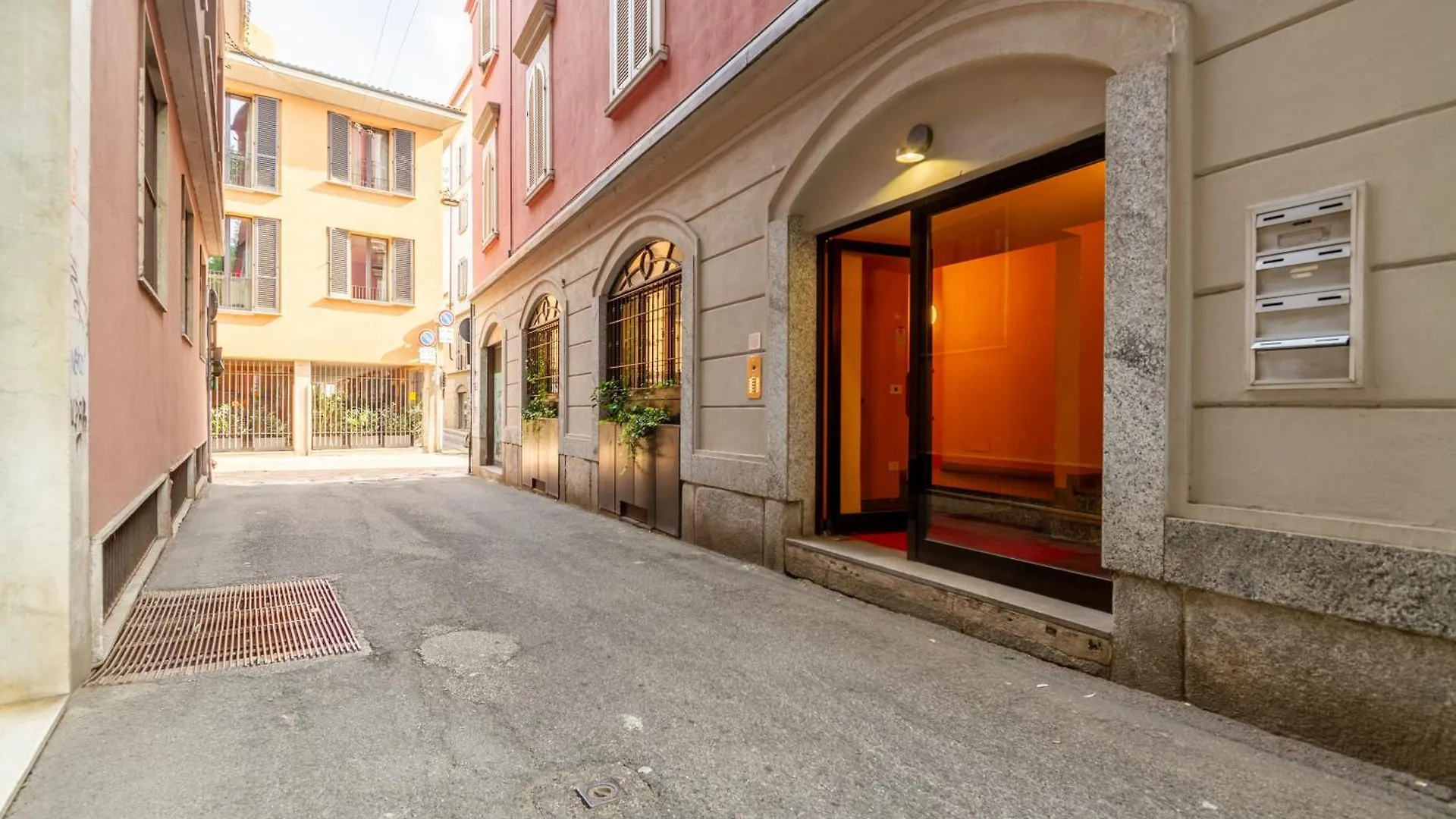 Apartment Milano Centro Storico Vetra M4-Studio 10Min Walk Duomo Italy